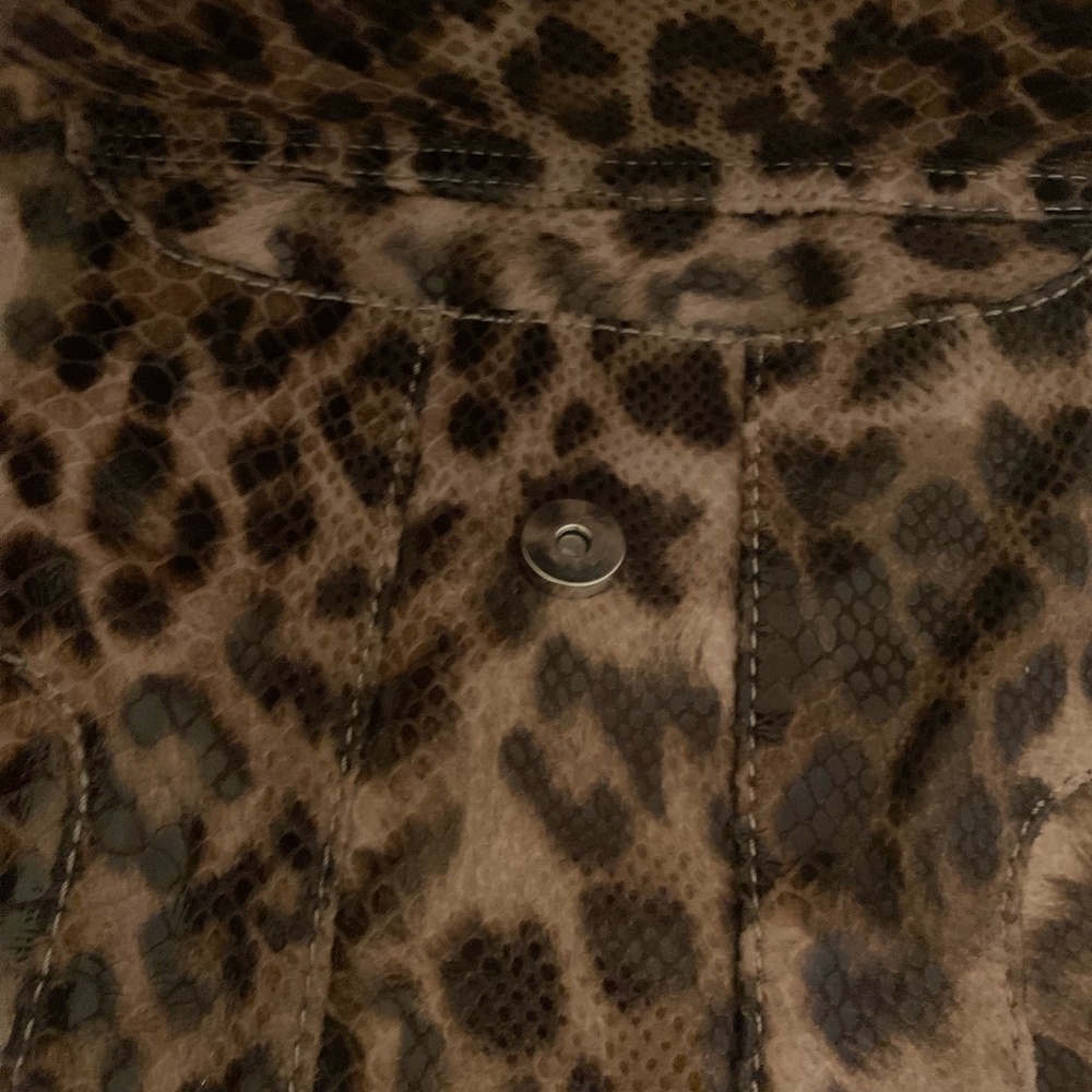 Guess purse - Picture 9 of 10